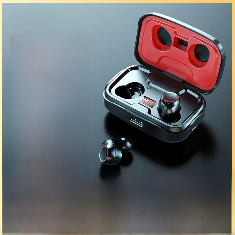 High-quality Bluetooth 5.4 immersive aduio headphones with 8 Hrs playback time, 2000mah charging compartment, waterproof, and stereo sound. - Image 4